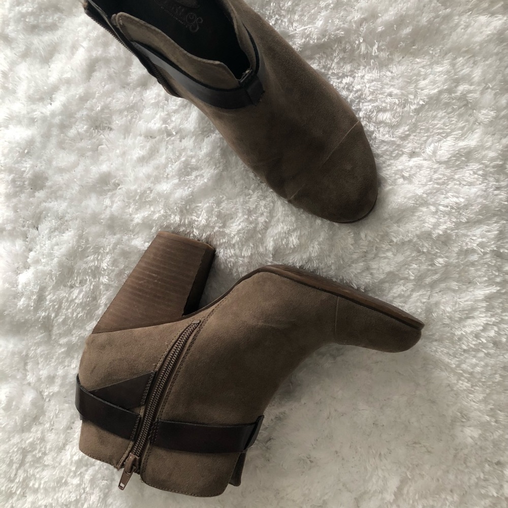 Carlos Brown Heeled Booties